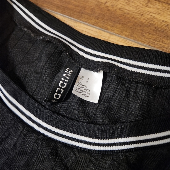 Black Bodycon Dress - Picture 2 of 3